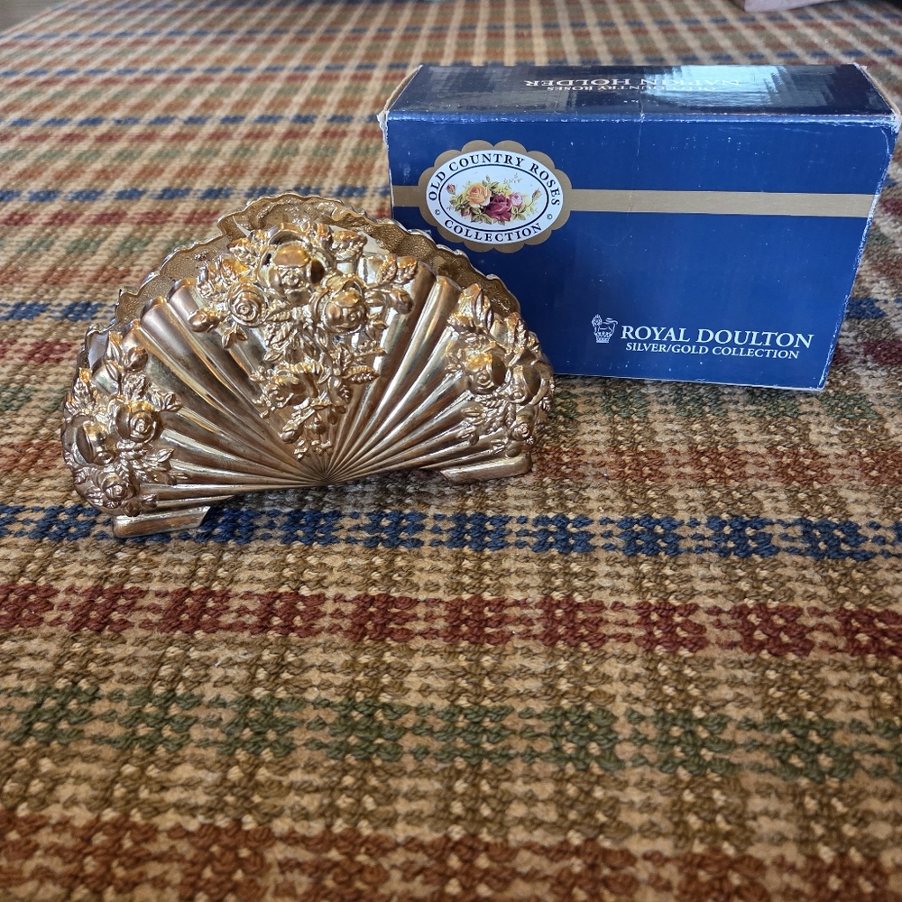 Royal Doulton Gold Plated Napkin Holder Old Country Roses Tableware Vintage RARE - Picture 3 of 13
